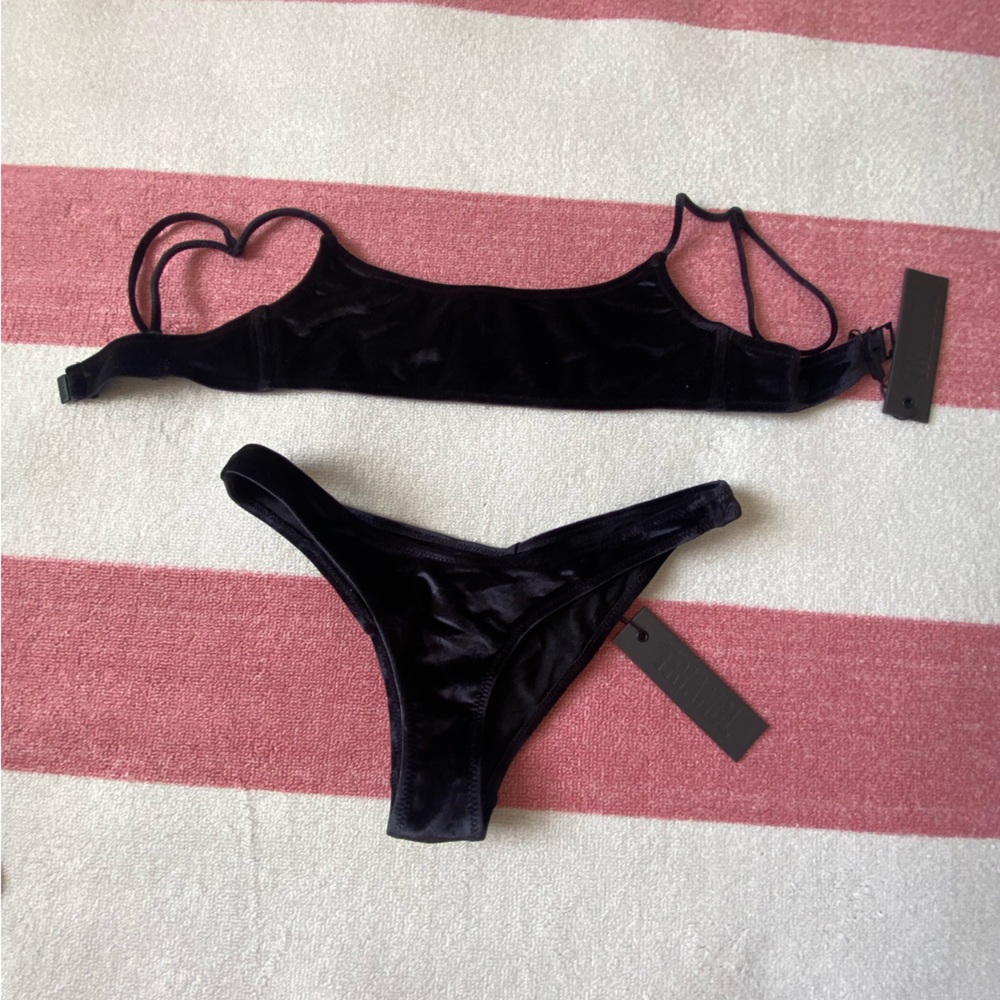 Velvet triangle suit